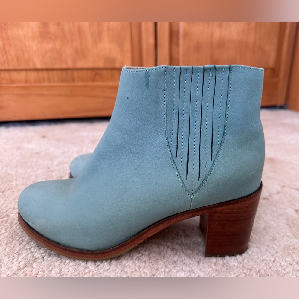 Samantha Pleet Wolverine Light Teal Leather Ankle Boots with Brown Heel Size 6